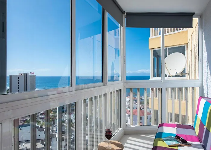 8d. Modern Flat In Americas Playa de las Americas (Tenerife)