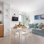 Apartment 8d. Modern Flat In Americas