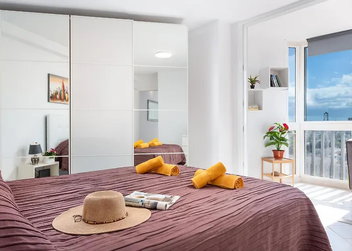 8d. Modern Flat In Americas